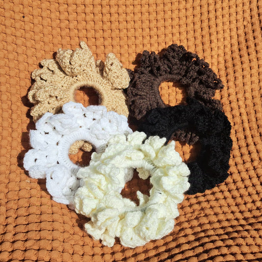 Crochet scrunchie